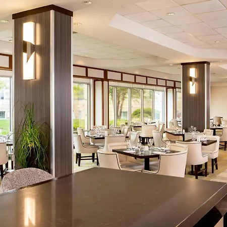 Sheraton Suites Chicago Elk Grove